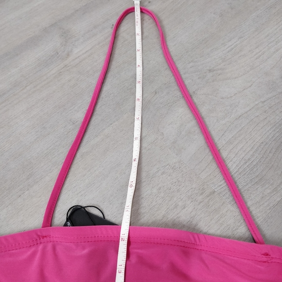 NWT PrettyLittleThing pink silky slinky crop top - Picture 5 of 11